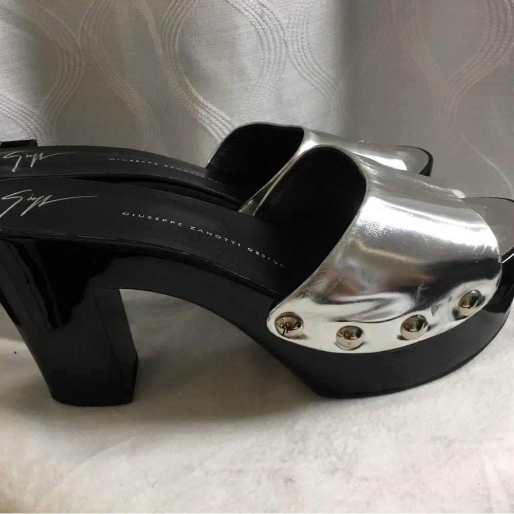 Giuseppe Zanotti Metallic Silver Slide Mules - Picture 3 of 10